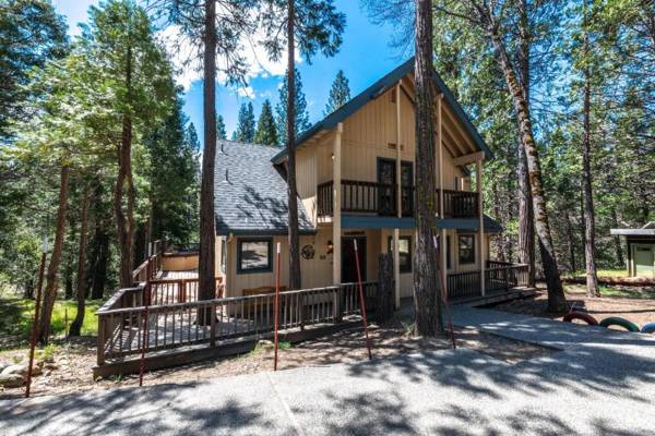 Friends Lodge - 3BR/3BA Holiday Home