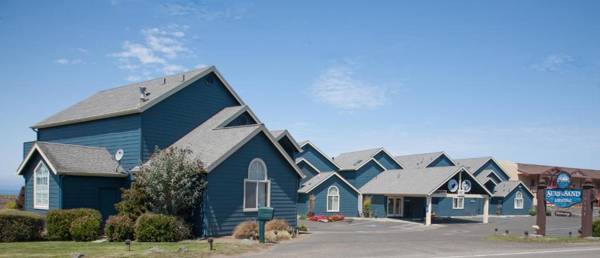 Surf and Sand Lodge