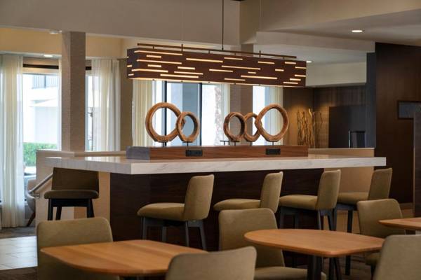 Courtyard by Marriott Fresno