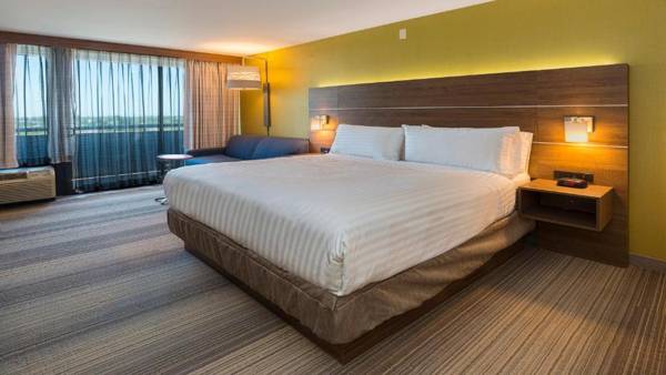 Holiday Inn Express Fullerton-Anaheim an IHG Hotel