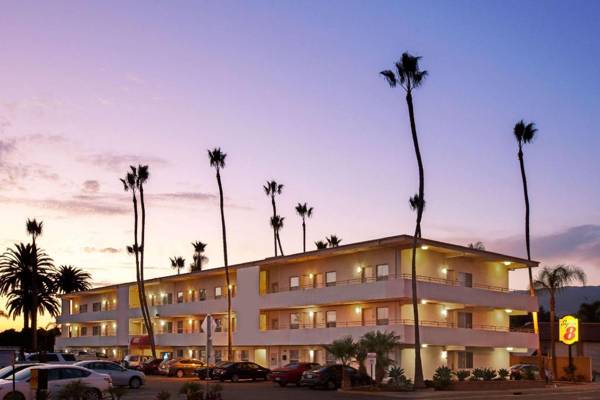 Super 8 by Wyndham Santa Barbara/Goleta