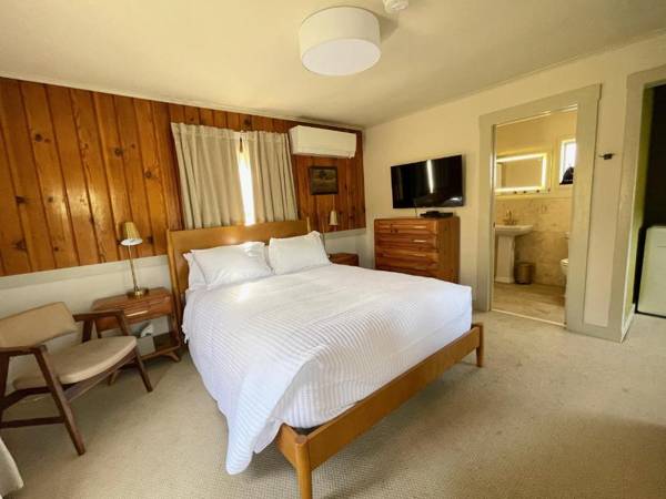 Priest Station Cafe & Cabins