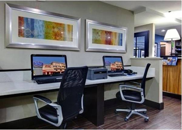 Workspace - Hampton Inn & Suites Hermosa Beach