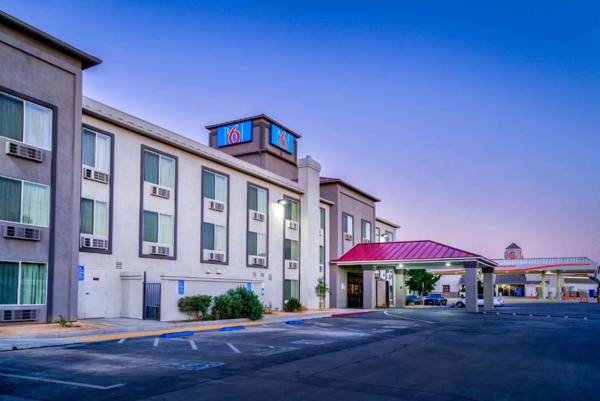 Motel 6-Hesperia CA - West Main Street I-15