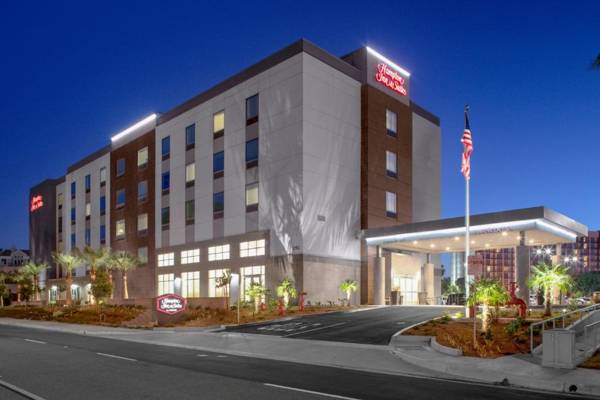 Hampton Inn & Suites Irvine/Orange County Airport