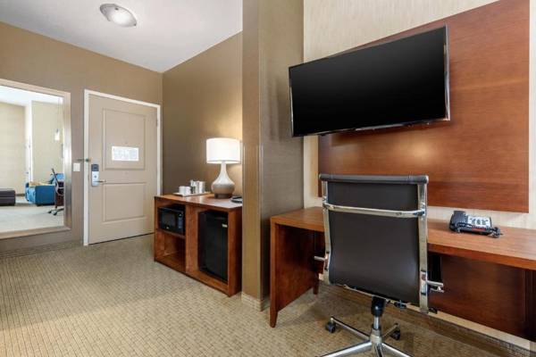 Workspace - Comfort Suites Near City of Industry - Los Angeles