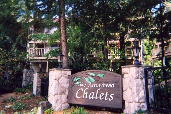 Lake Arrowhead Chalets a VRI resort