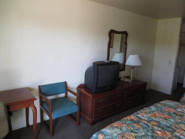 Travel Inn Lake Elsinore