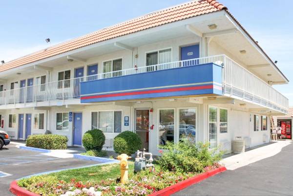 Motel 6-Lancaster CA