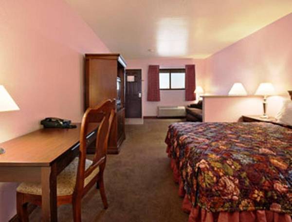 Travelodge by Wyndham Lemoore Near Naval Air Station