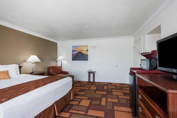 Days Inn & Suites by Wyndham Lodi