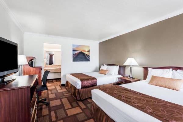 Days Inn & Suites by Wyndham Lodi