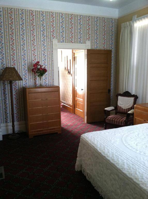 Lodi Hill House Bed and Breakfast