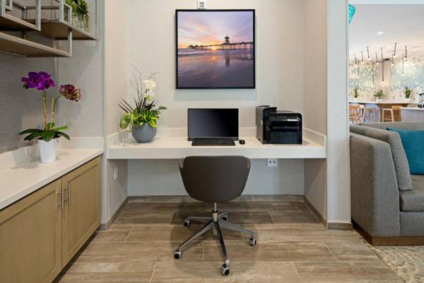 Workspace - Staybridge Suites - Long Beach Airport an IHG Hotel