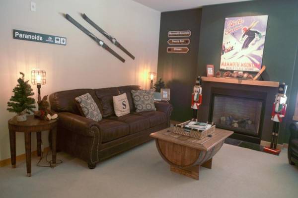 #320 - Golf Course Townhome with Mountain Views & Spa