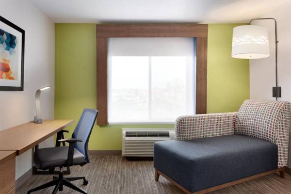 Workspace - Holiday Inn Express Hotel & Suites Merced an IHG Hotel