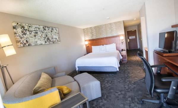 Workspace - Courtyard by Marriott Merced