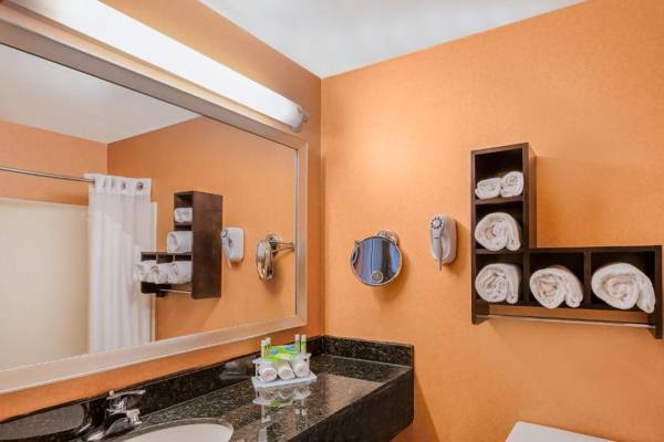 Holiday Inn Express Hotel & Suites San Jose-Morgan Hill an IHG Hotel