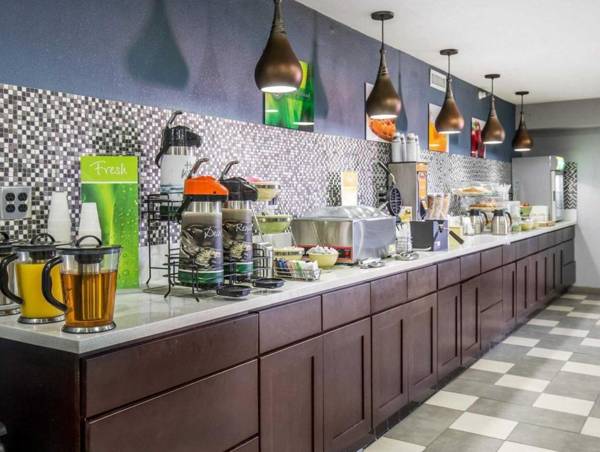 Rodeway Inn & Suites