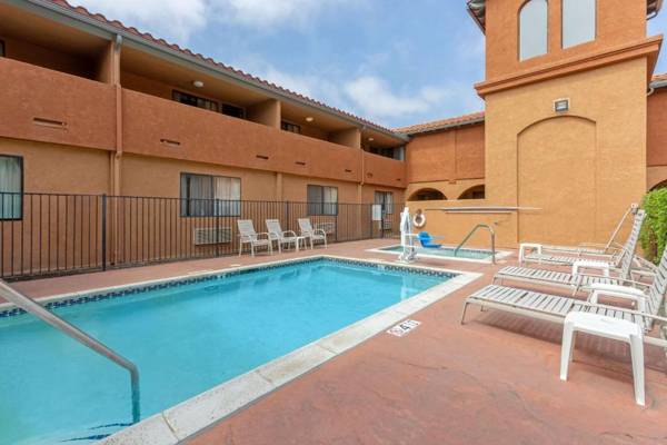 Quality Inn & Suites Oceanside Near Camp Pendleton