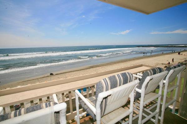 D20 - Beachfront Delight