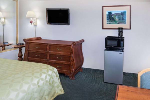 Days Inn by Wyndham Ontario Airport