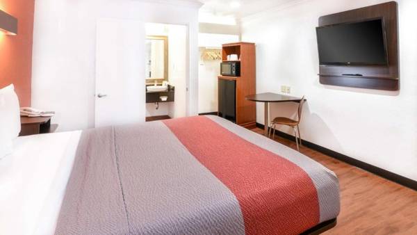 Motel 6-Ontario CA - Convention Center - Airport