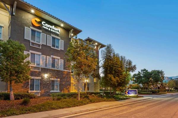 Comfort Inn & Suites Near Ontario Airport