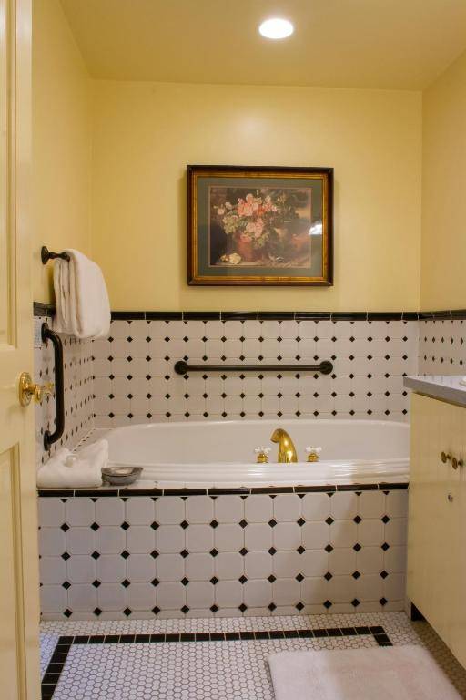 Green Gables Inn A Four Sisters Inn