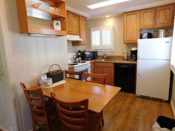 Pine Acres Lodge