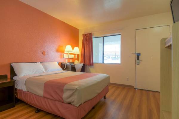 Motel 6-Palm Springs CA - Downtown