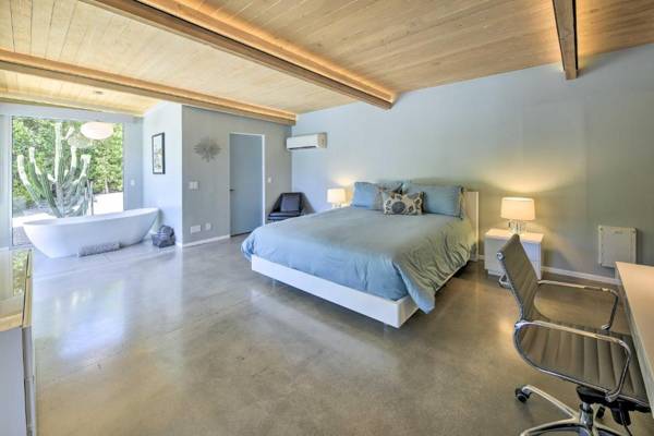 Workspace - Superb Palm Springs Home with Private Pool and Hot Tub