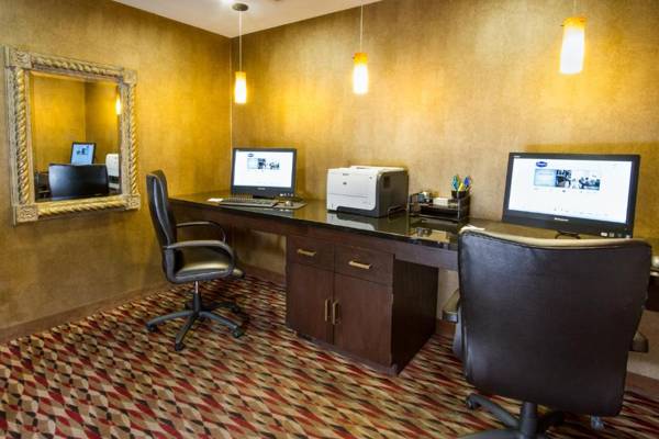 Workspace - Hampton Inn & Suites Paso Robles