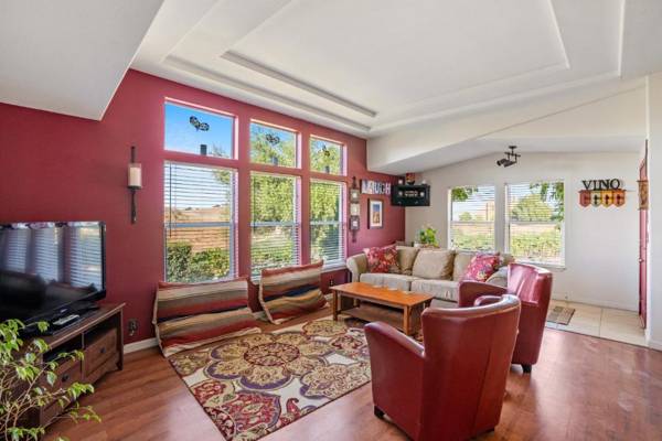 Sirena Vineyard Resort - 3 Bedroom guest house