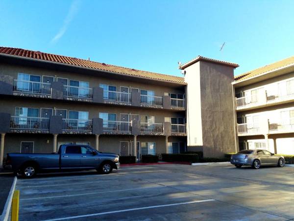 Mid City Inn & Suites Pico Rivera