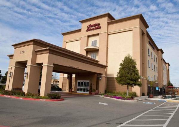 Hampton Inn & Suites Pittsburg