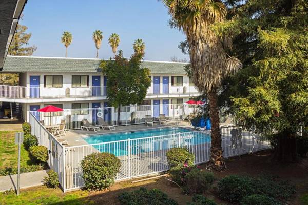 Motel 6-Porterville CA