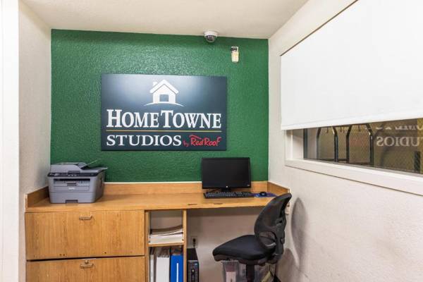 Workspace - HomeTowne Studios by Red Roof Rancho Cordova