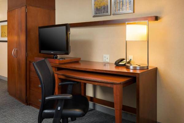 Workspace - Courtyard by Marriott Rancho Cucamonga