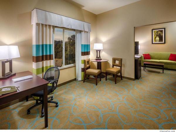 Holiday Inn Express & Suites / Red Bluff - South Redding Area an IHG Hotel