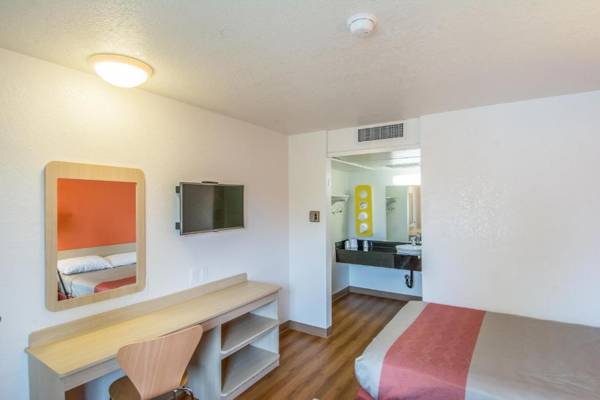 Motel 6-Redding CA - North