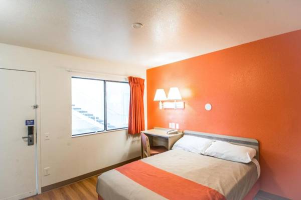 Motel 6-Redding CA - North