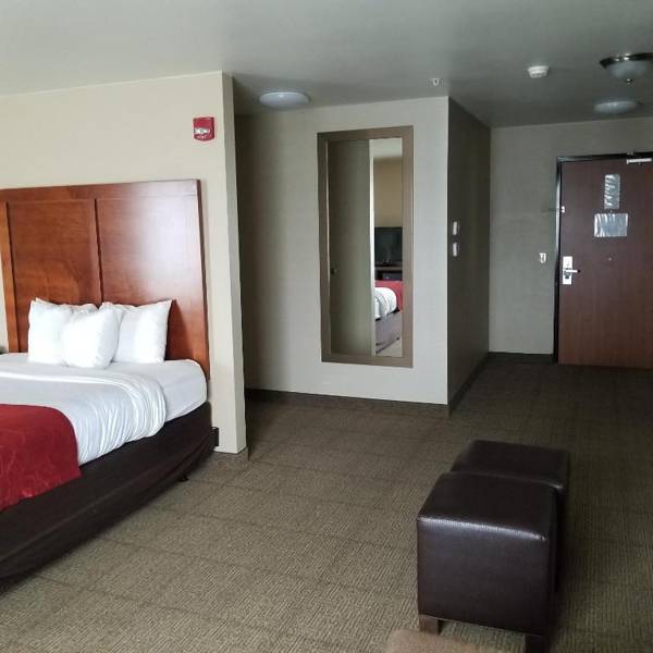 Comfort Suites Redding - Shasta Lake