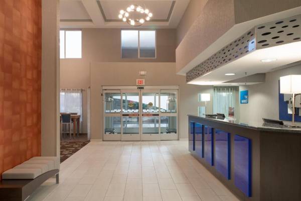 Holiday Inn Express Rocklin - Galleria Area an IHG Hotel