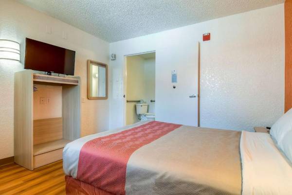 Motel 6-Rowland Heights CA - Los Angeles - Pomona