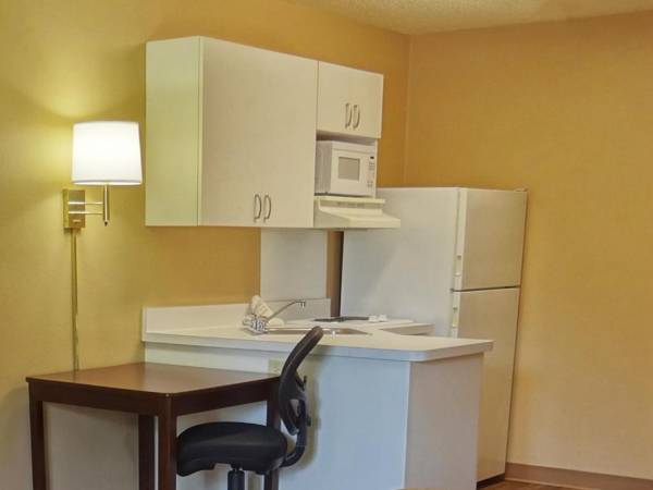 Workspace - Extended Stay America Suites - Sacramento - Arden Way