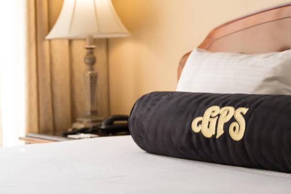 Gaslamp Plaza Suites