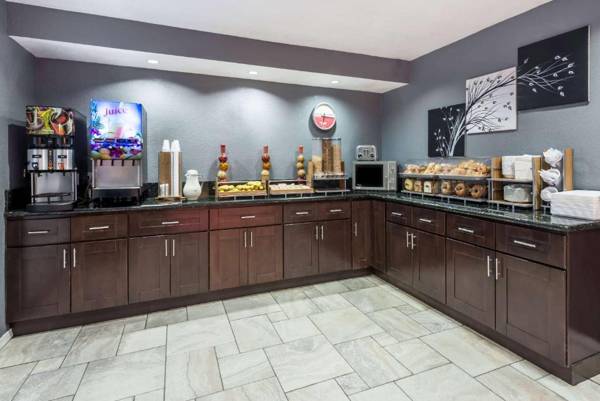 Ramada by Wyndham near SeaWorld / Mission Beach