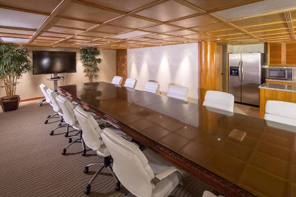 Pacific Terrace Hotel