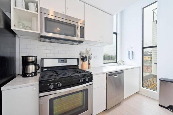 New Beach House Steps to Sand